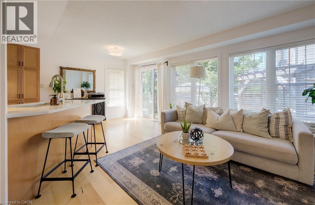 3 GOLDEN IRIS Crescent - Image 10