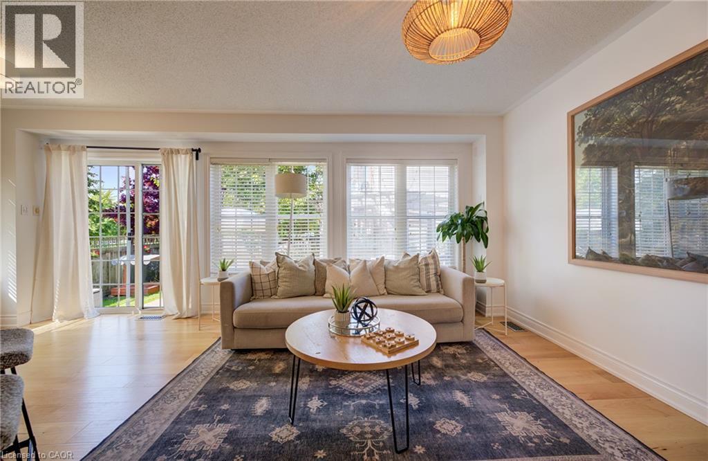 3 GOLDEN IRIS Crescent - Image 11