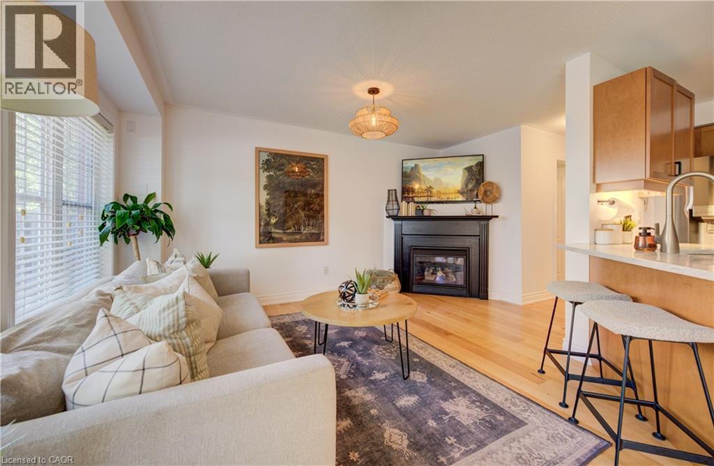 3 GOLDEN IRIS Crescent - Image 16