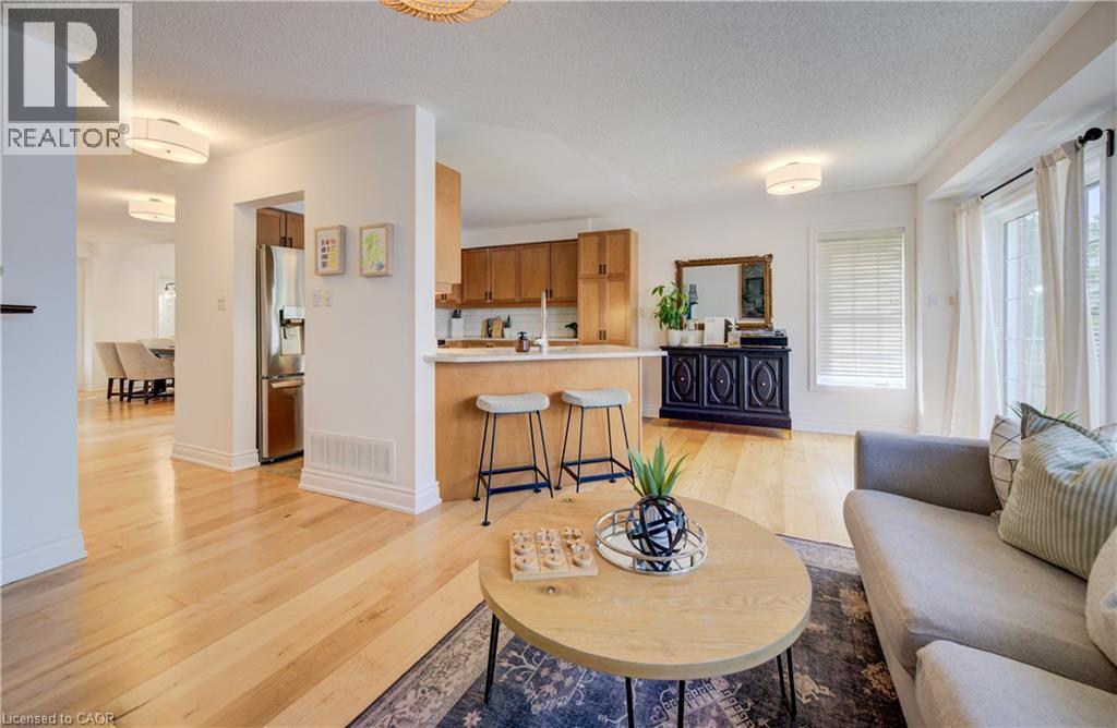 3 GOLDEN IRIS Crescent - Image 21