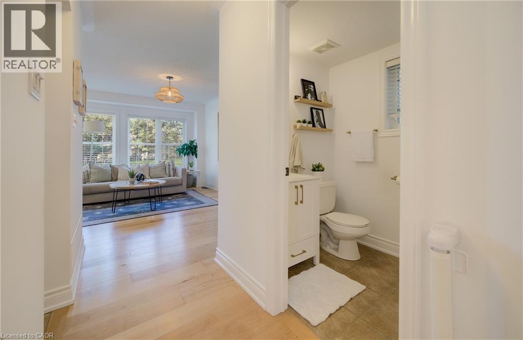 3 GOLDEN IRIS Crescent - Image 14