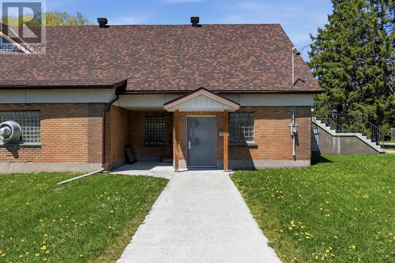 475 Wilson ST - 5