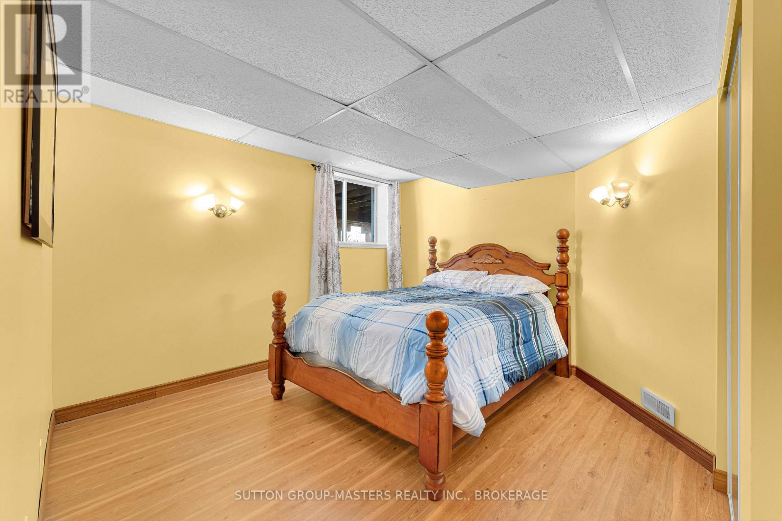 446 PETWORTH ROAD - 35