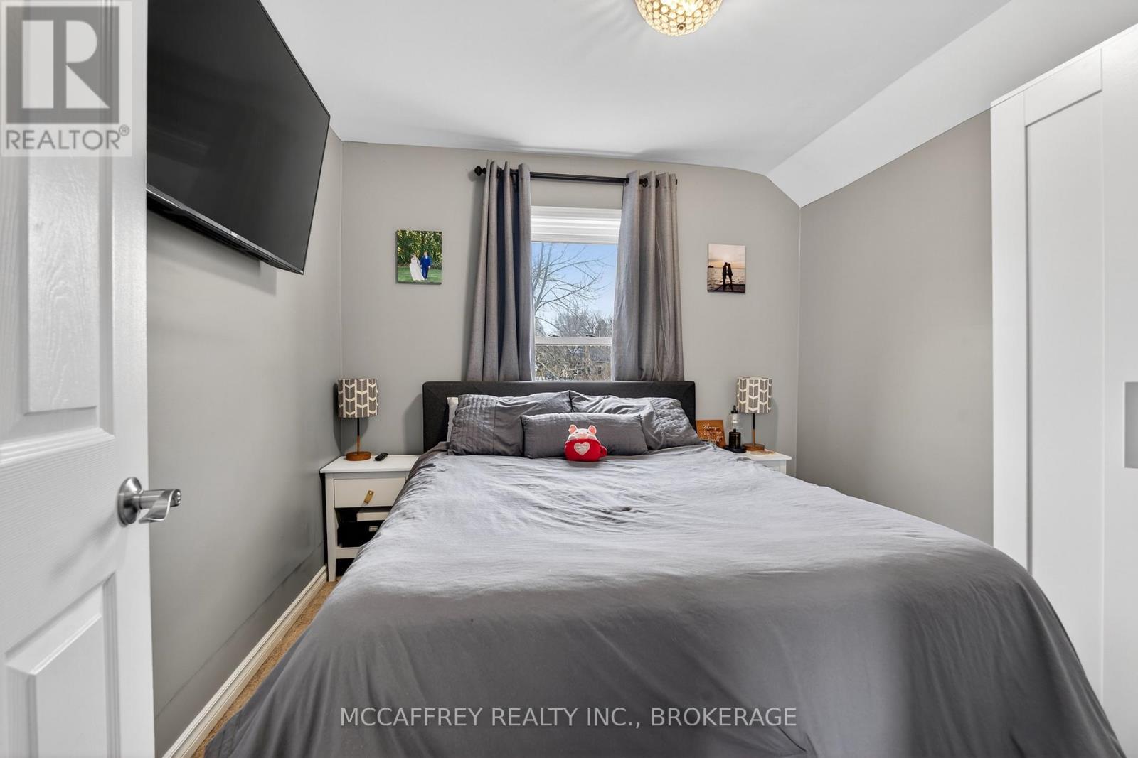 427 THOMAS STREET - 12