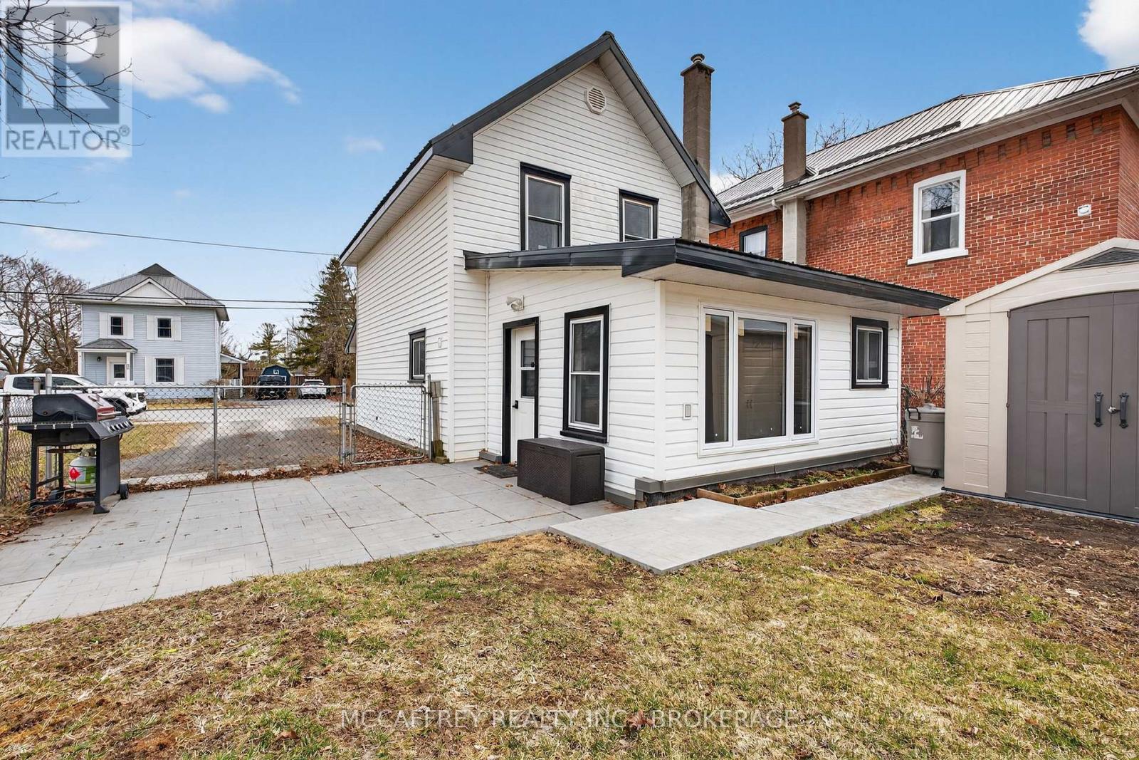 427 THOMAS STREET - 26