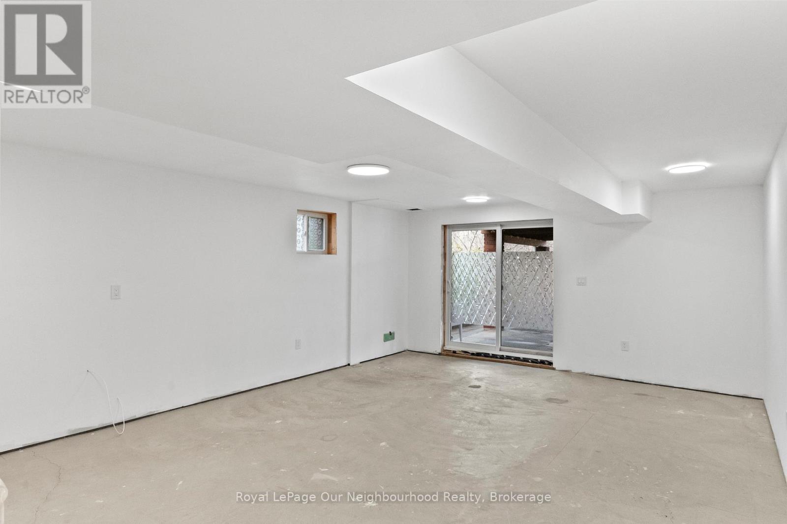 17 OLD TRAFFORD DRIVE - Image 28