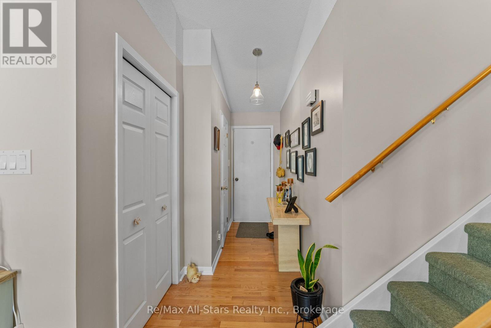 45 JANLISDA DRIVE - 7