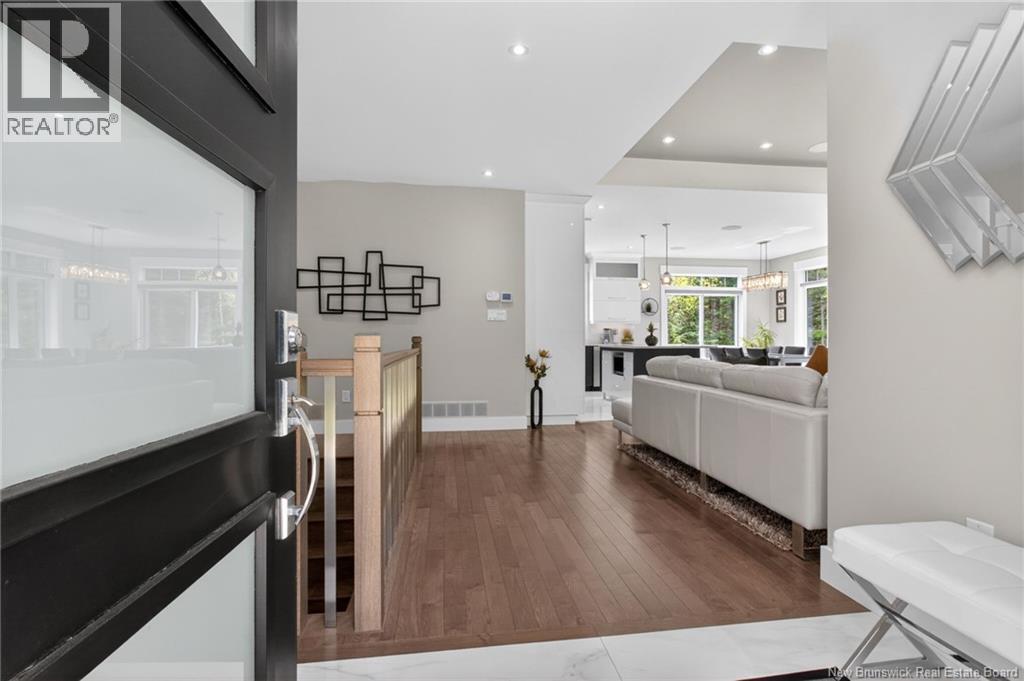 220 RUE DU  Portage Street - Image 12