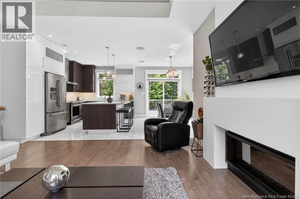 220 RUE DU  Portage Street - Image 19