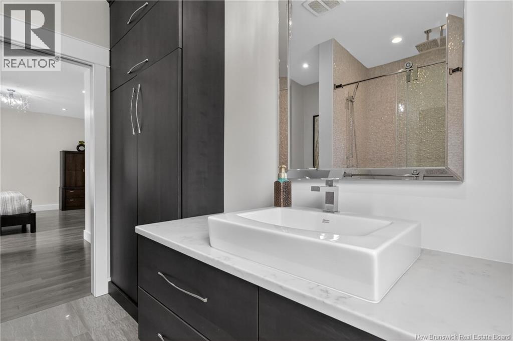220 RUE DU  Portage Street - Image 35