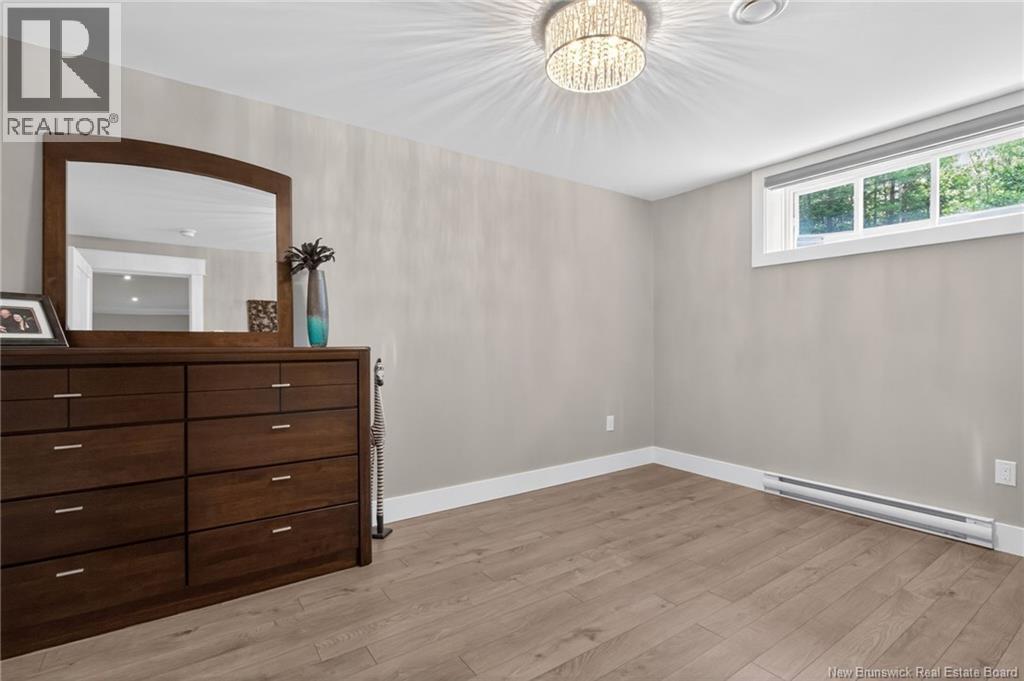 220 RUE DU  Portage Street - Image 27