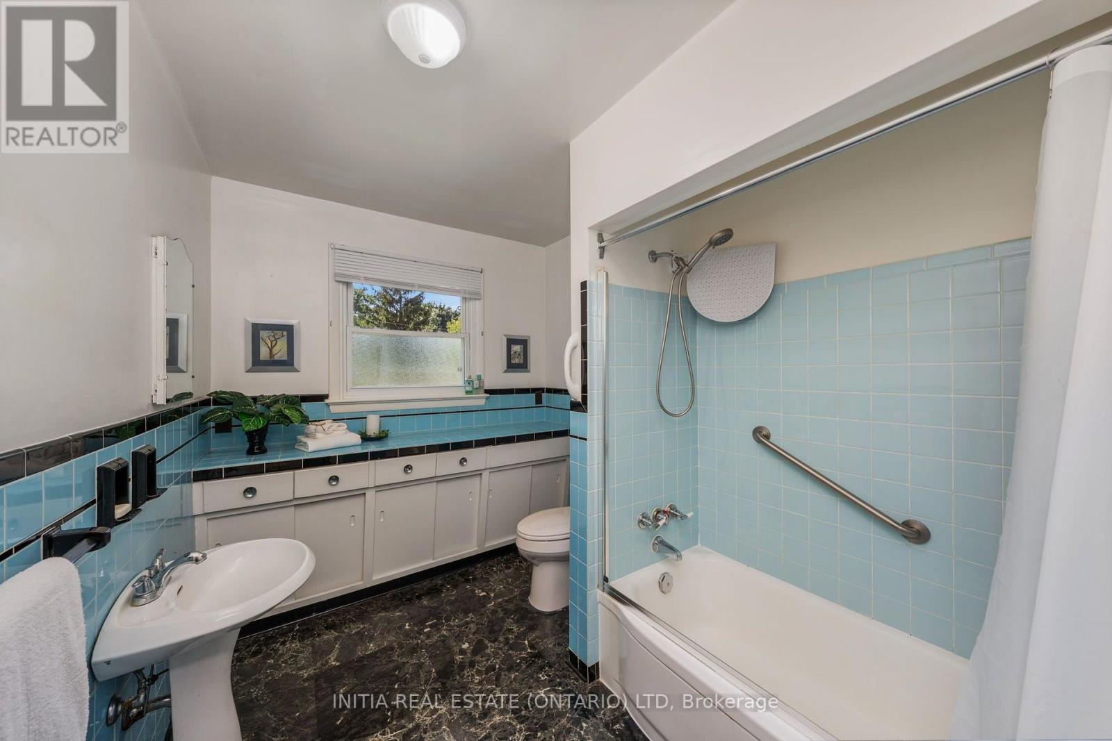 1732 RUTHERGLEN CLOSE - 24