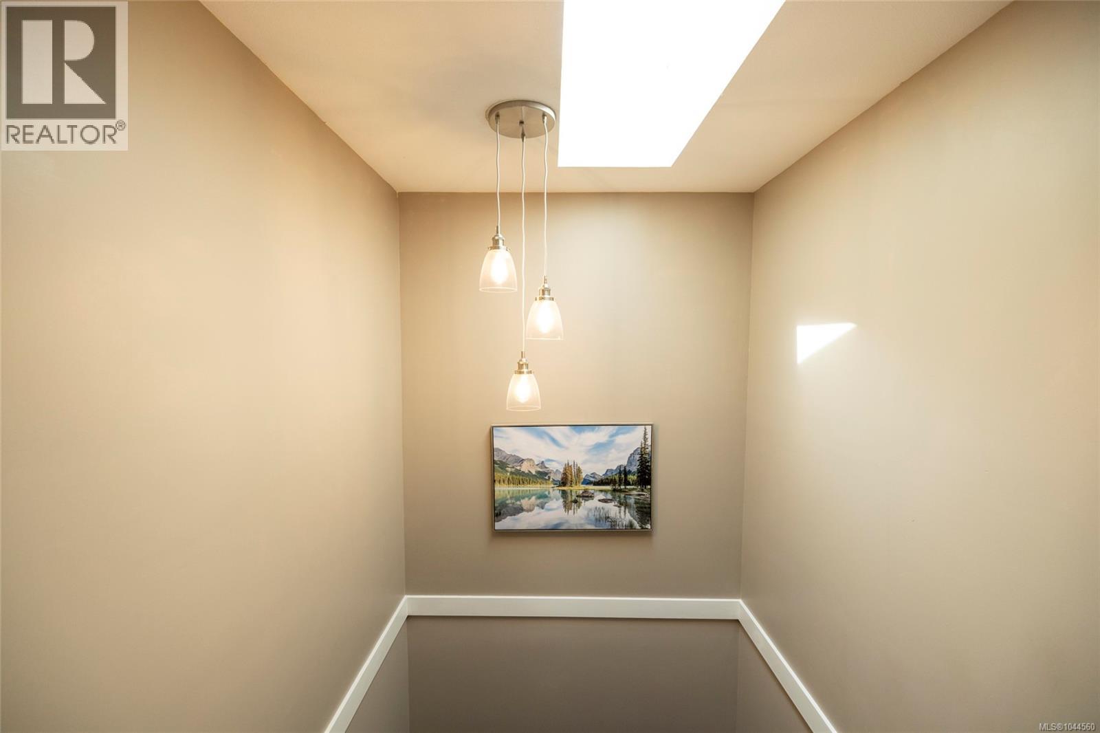 #1 2553 Kingcome Pl - Image 16