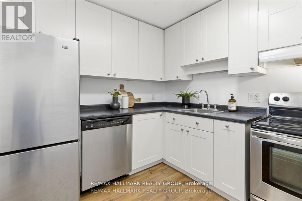 2 Bed, 2 Bath House for Sale in Ottawa – 2003 – 71 SOMERSET STREET W, Ottawa – MLS# X13624236 - Image 21