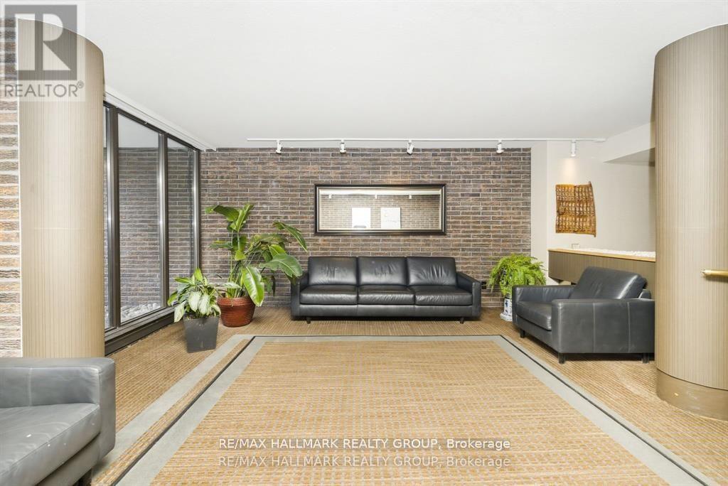 2 Bed, 2 Bath House for Sale in Ottawa – 2003 – 71 SOMERSET STREET W, Ottawa – MLS# X13624236 - Image 7