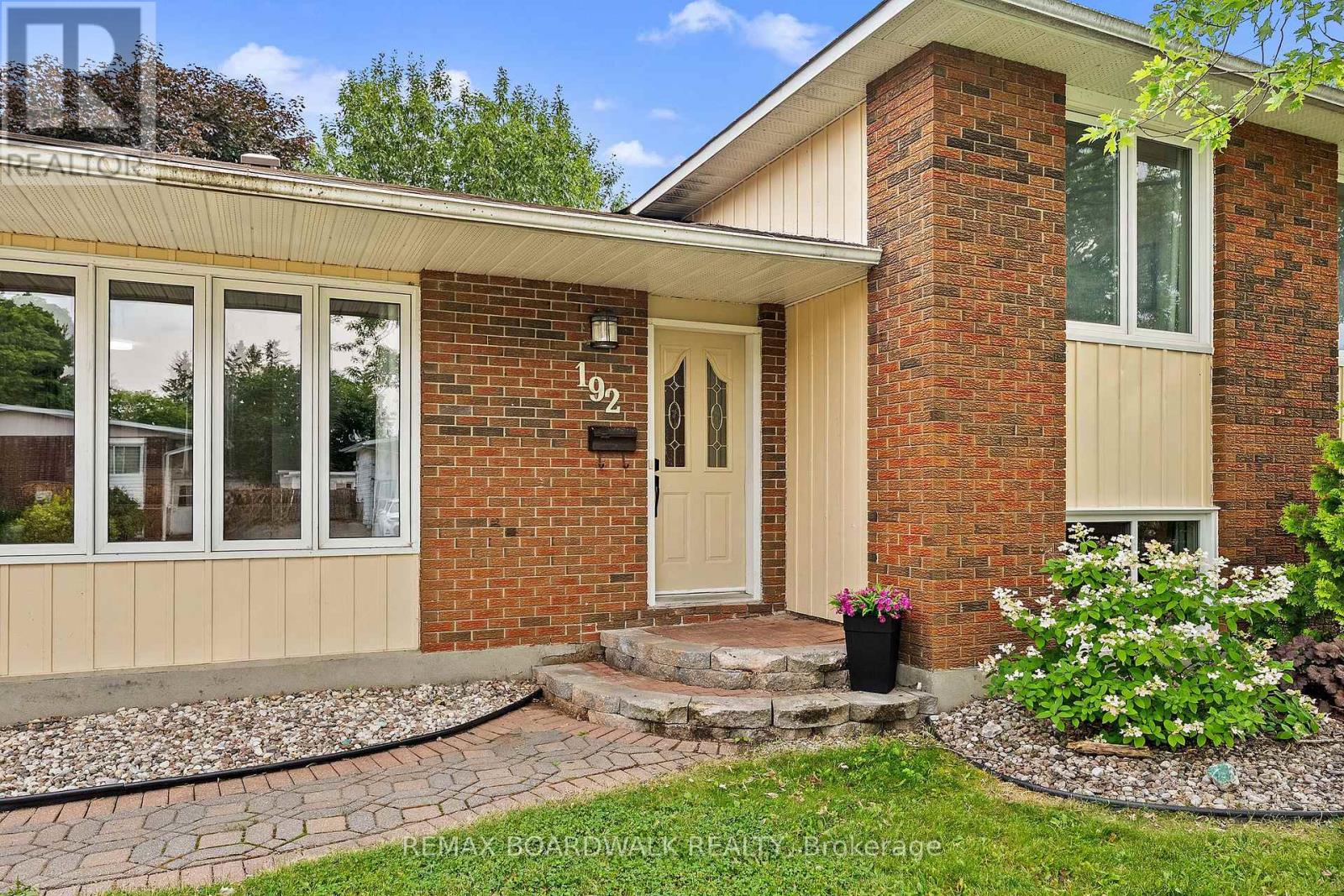 192 ALLAN DRIVE - 2