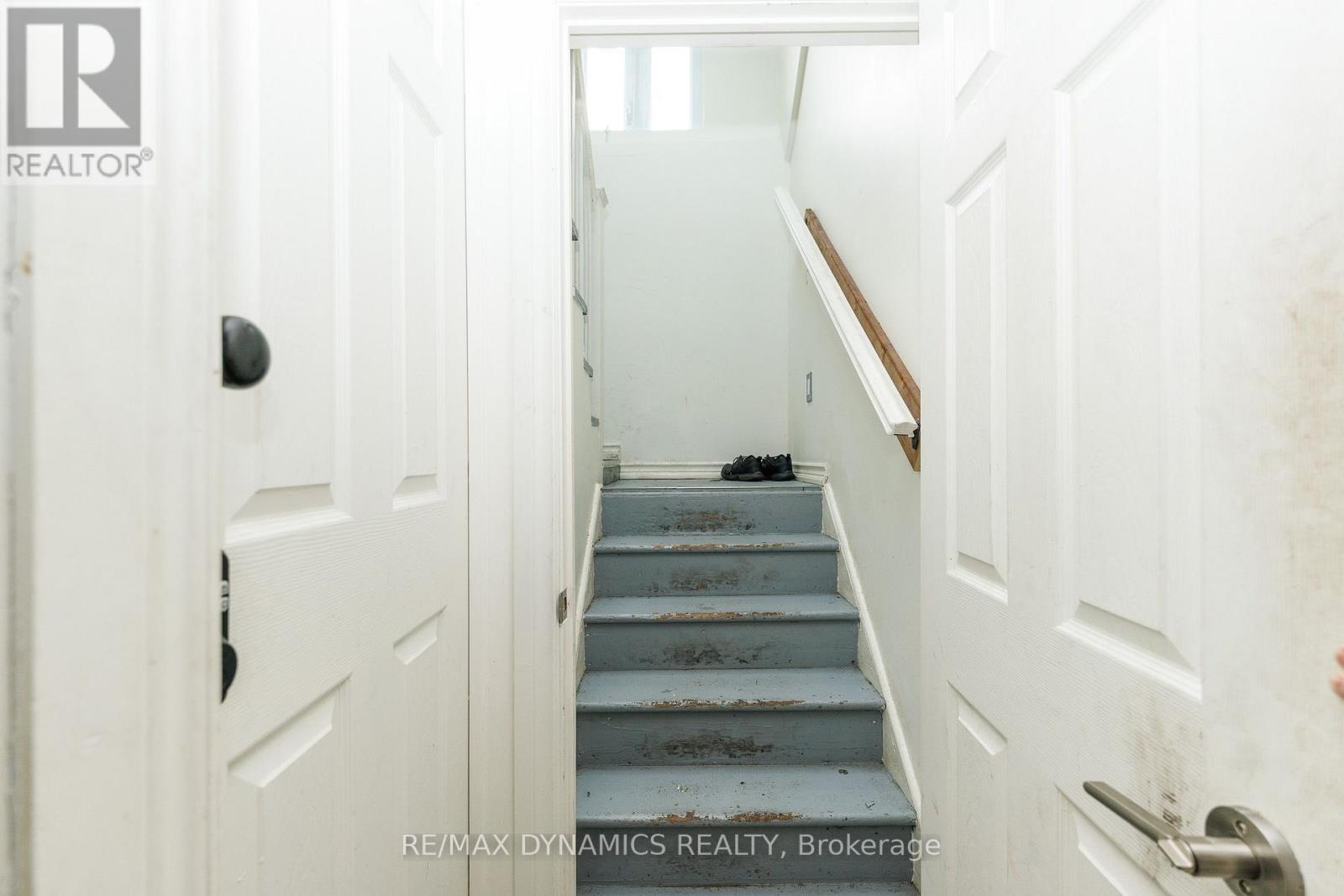 4770 QUEEN STREET - 10
