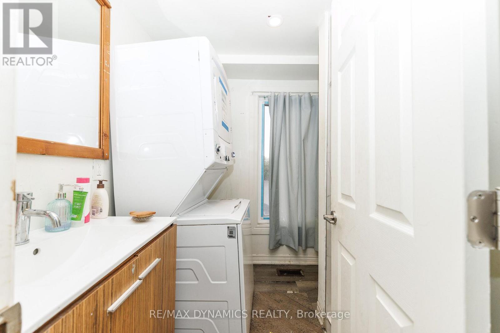 4770 QUEEN STREET - 16