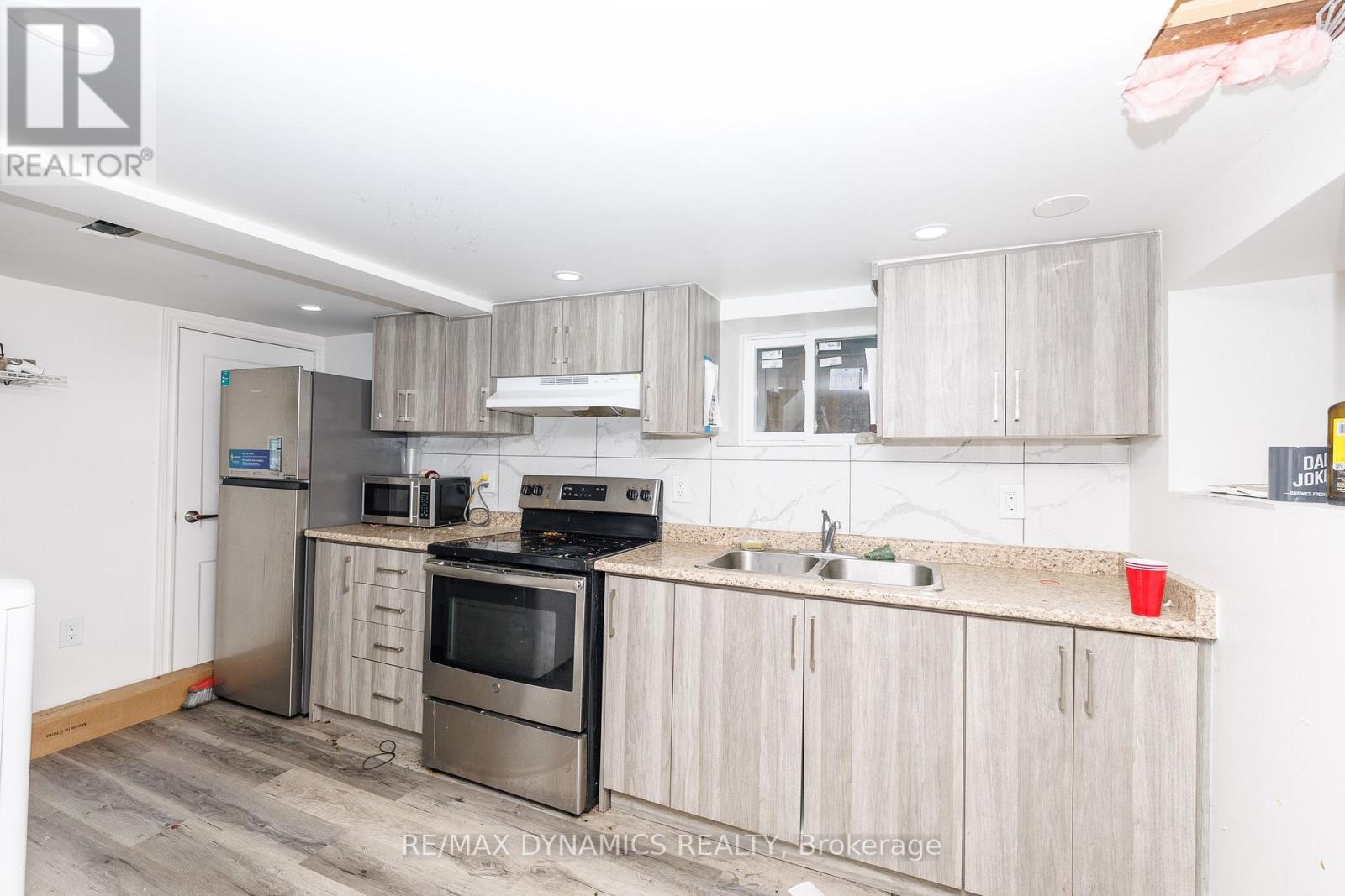 4770 QUEEN STREET - 19
