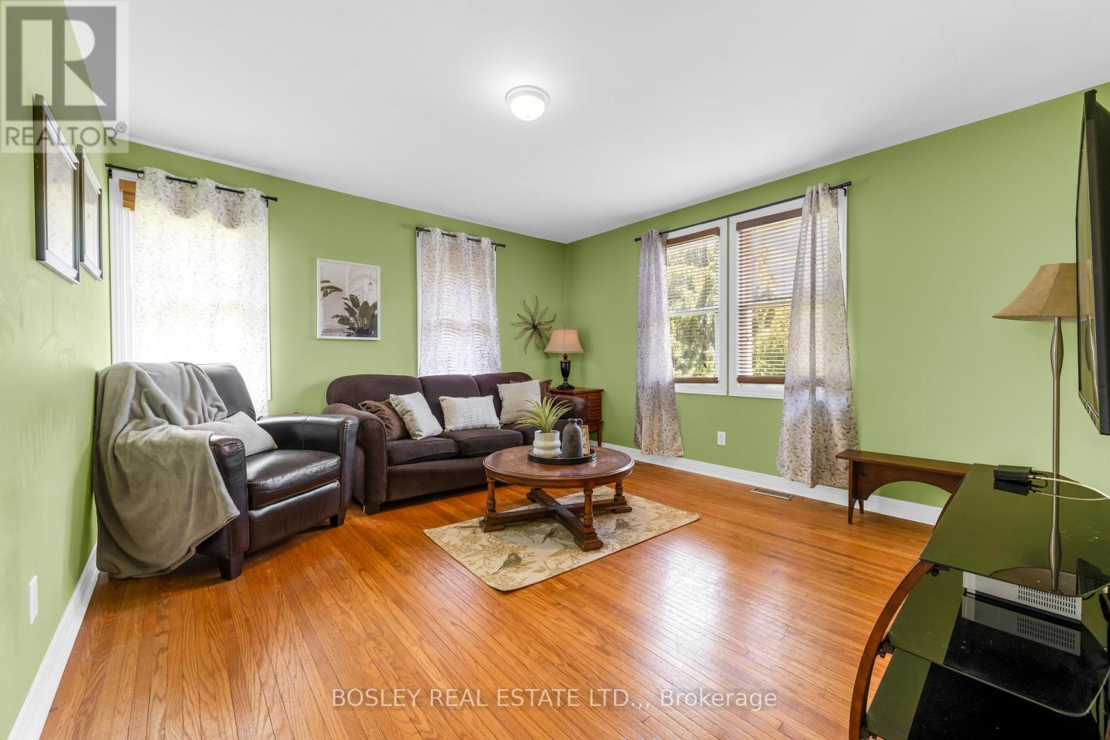 166 LAKESHORE ROAD - 26