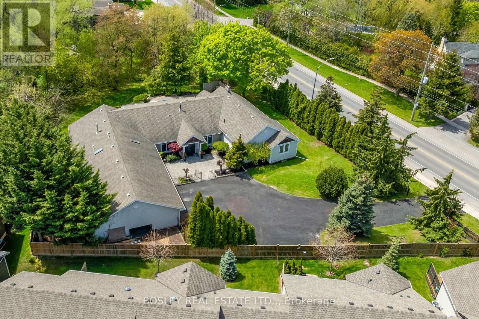 166 LAKESHORE ROAD - 47
