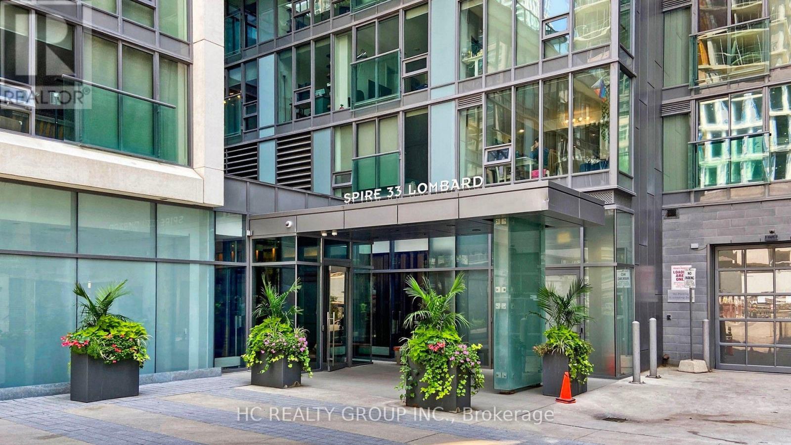 #3504 33 LOMBARD STREET - 2