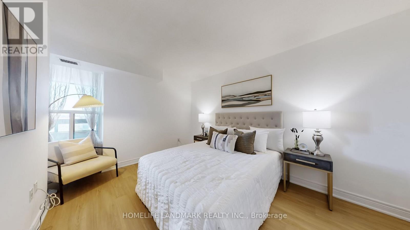 #1907 2365 KENNEDY ROAD - 27