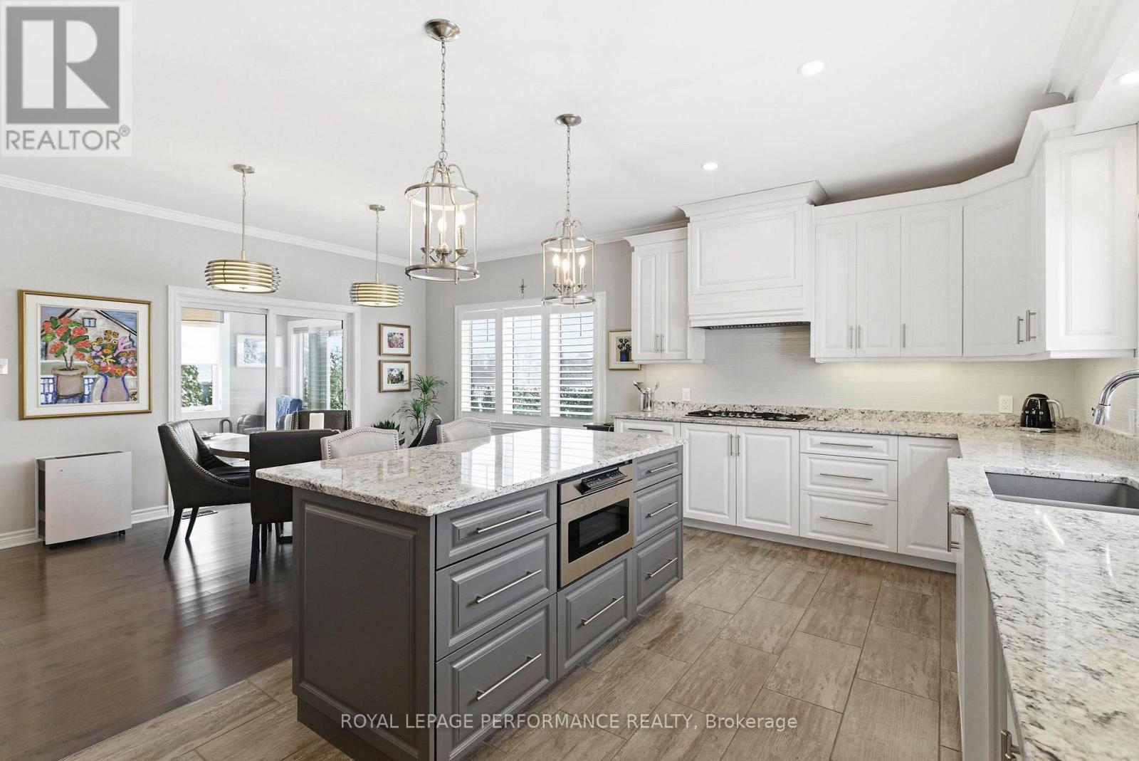 18132 ST. LAURENT BOULEVARD - 17