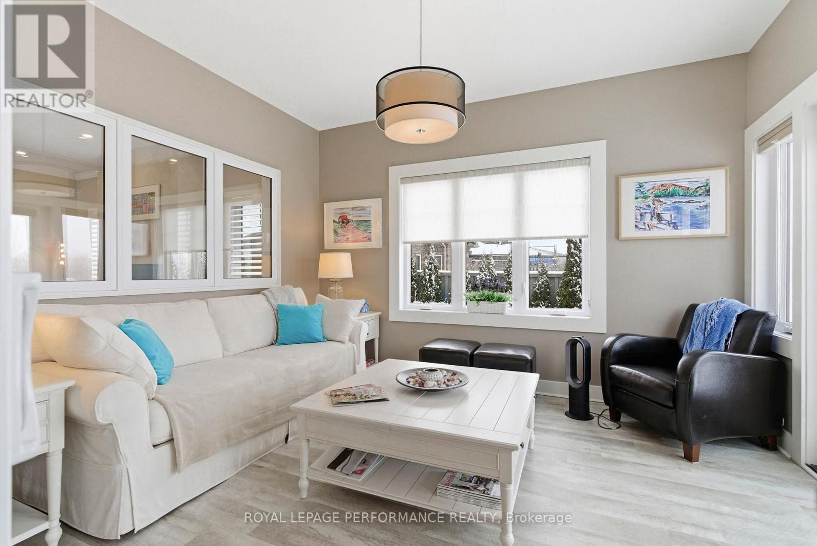 18132 ST. LAURENT BOULEVARD - 20