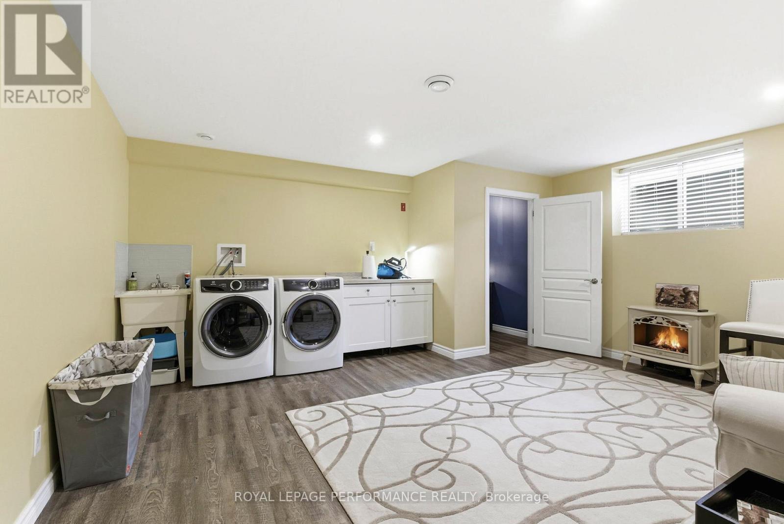 18132 ST. LAURENT BOULEVARD - 34