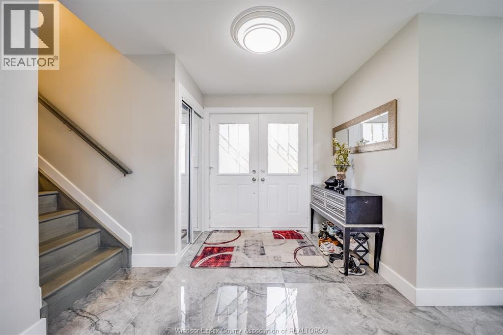 2405 ROXBOROUGH BOULEVARD - 21