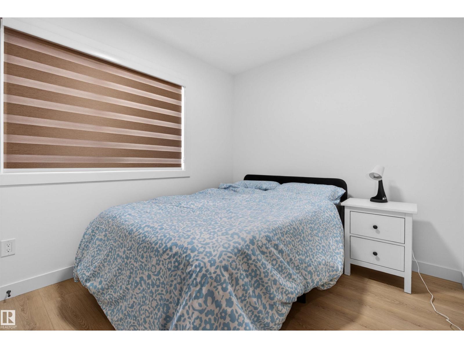 10915 159 ST NW - 12