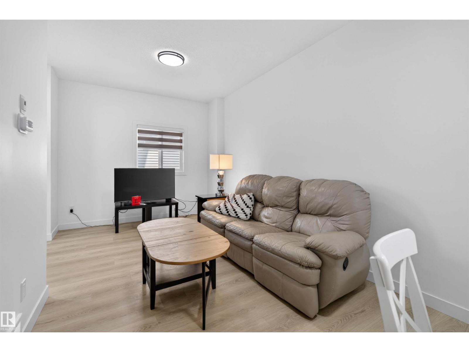 10915 159 ST NW - 21
