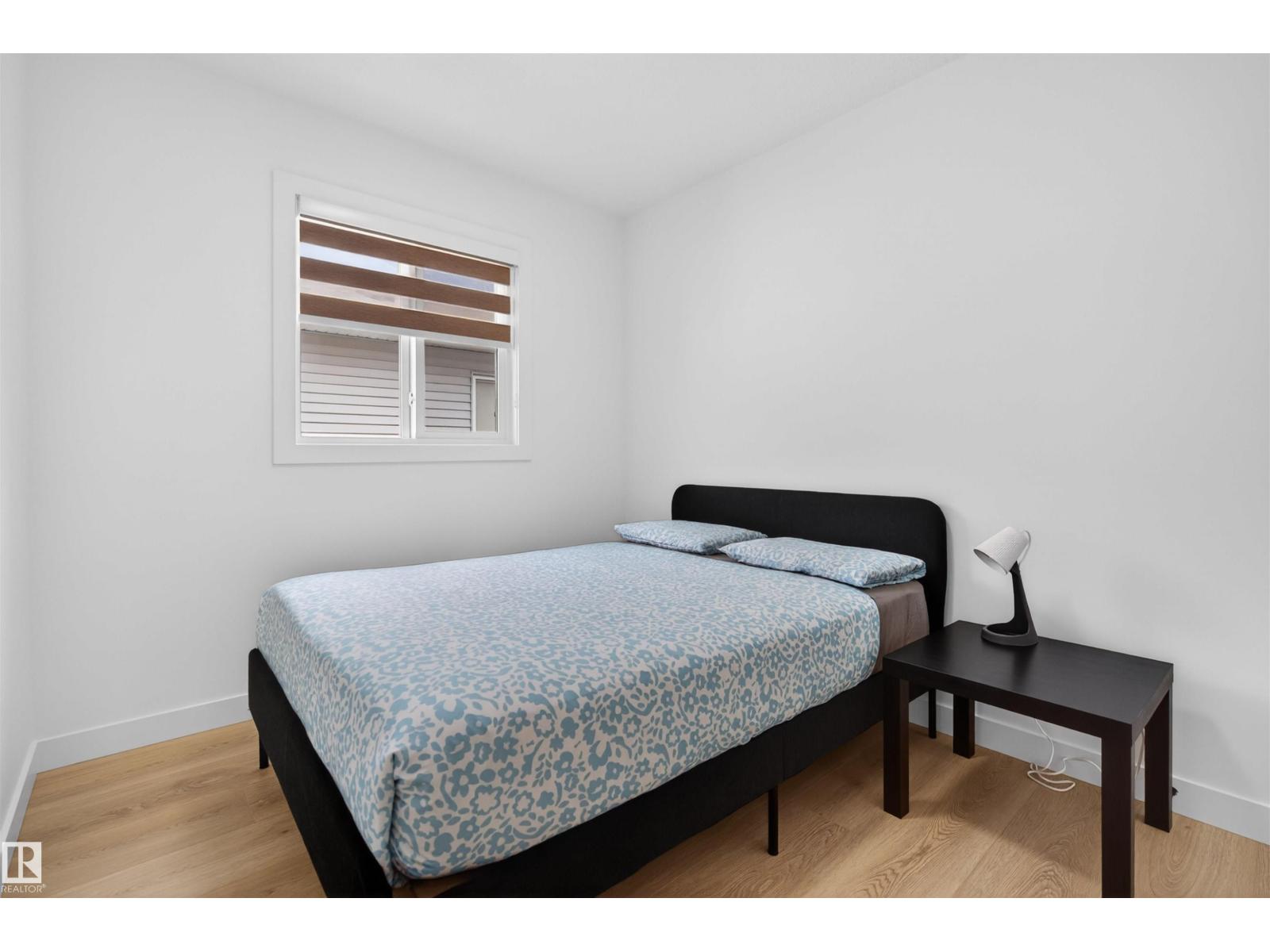 10915 159 ST NW - 33