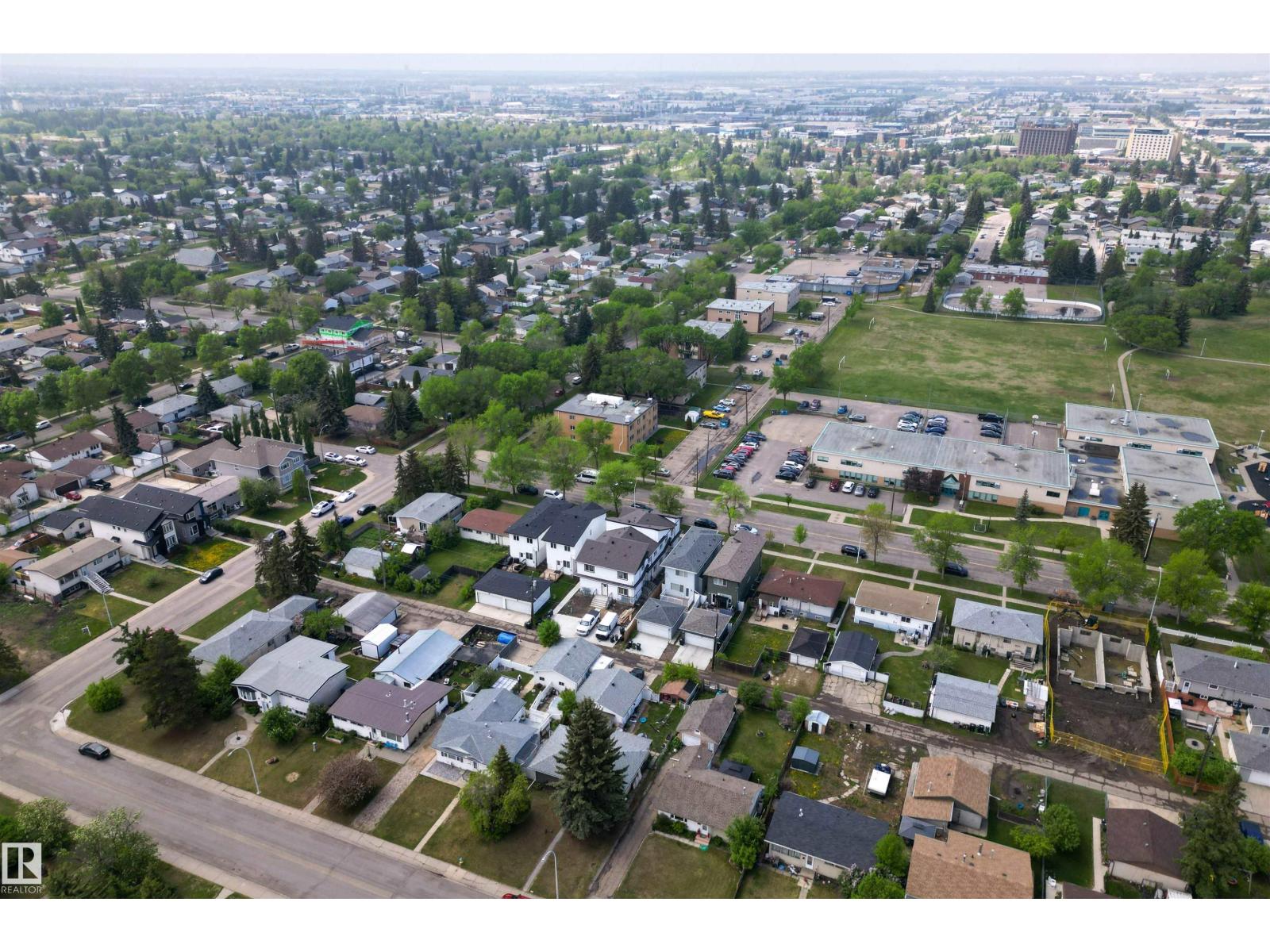 10915 159 ST NW - 39