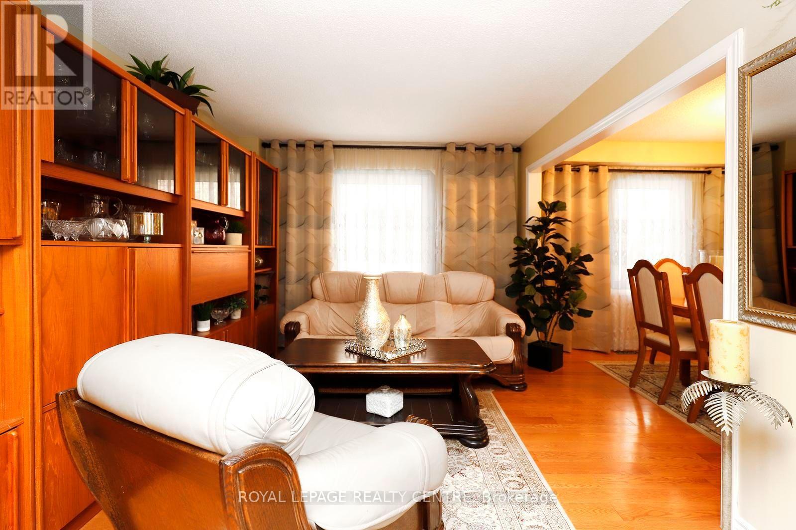 690 ASHPRIOR AVENUE - 11