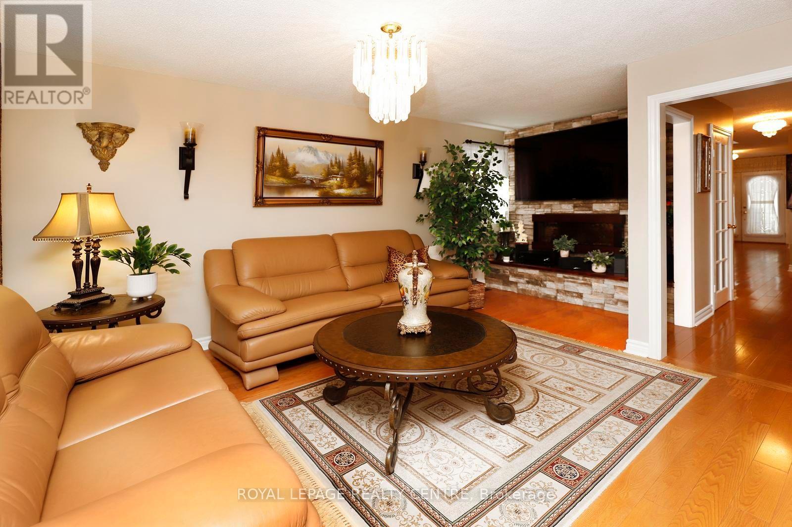690 ASHPRIOR AVENUE - 16