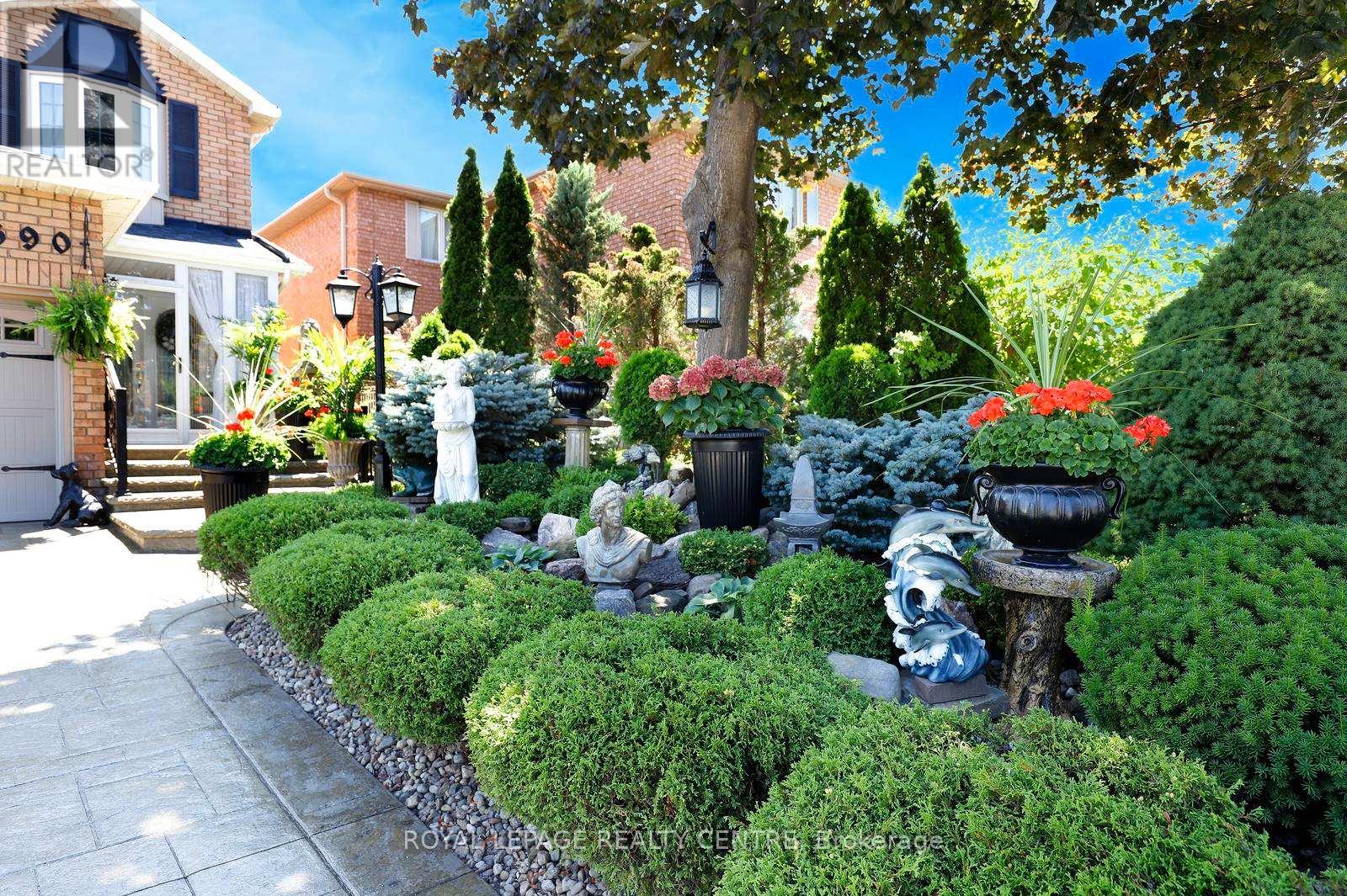 690 ASHPRIOR AVENUE - 3