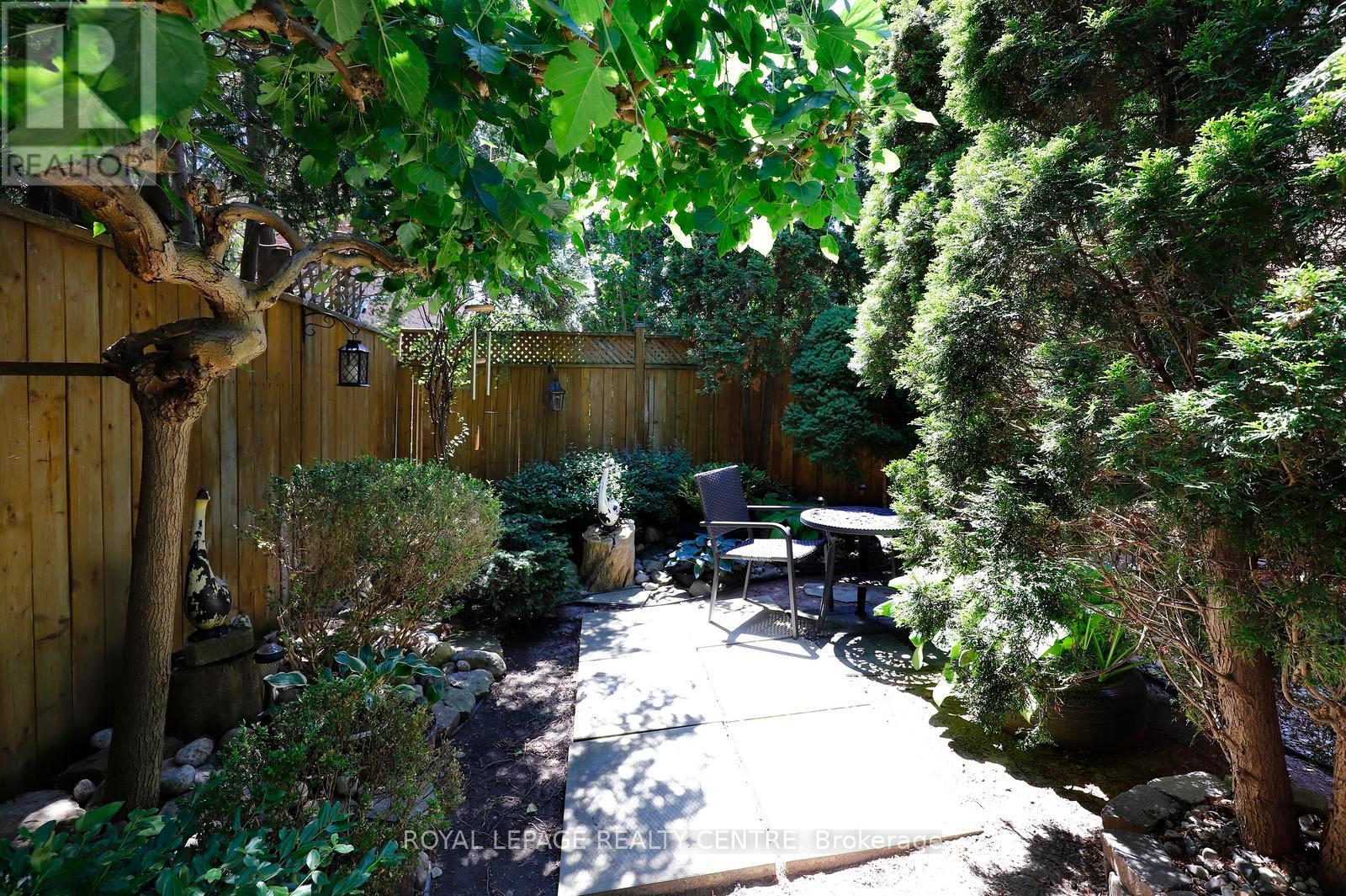 690 ASHPRIOR AVENUE - 44