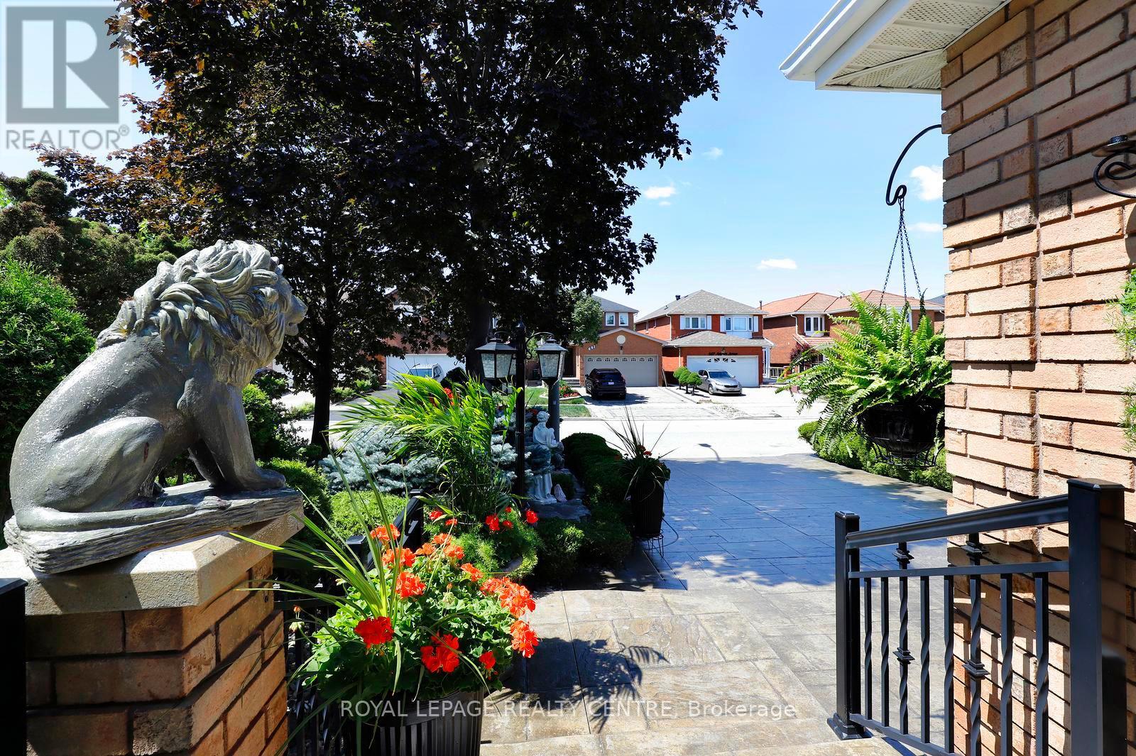 690 ASHPRIOR AVENUE - 5