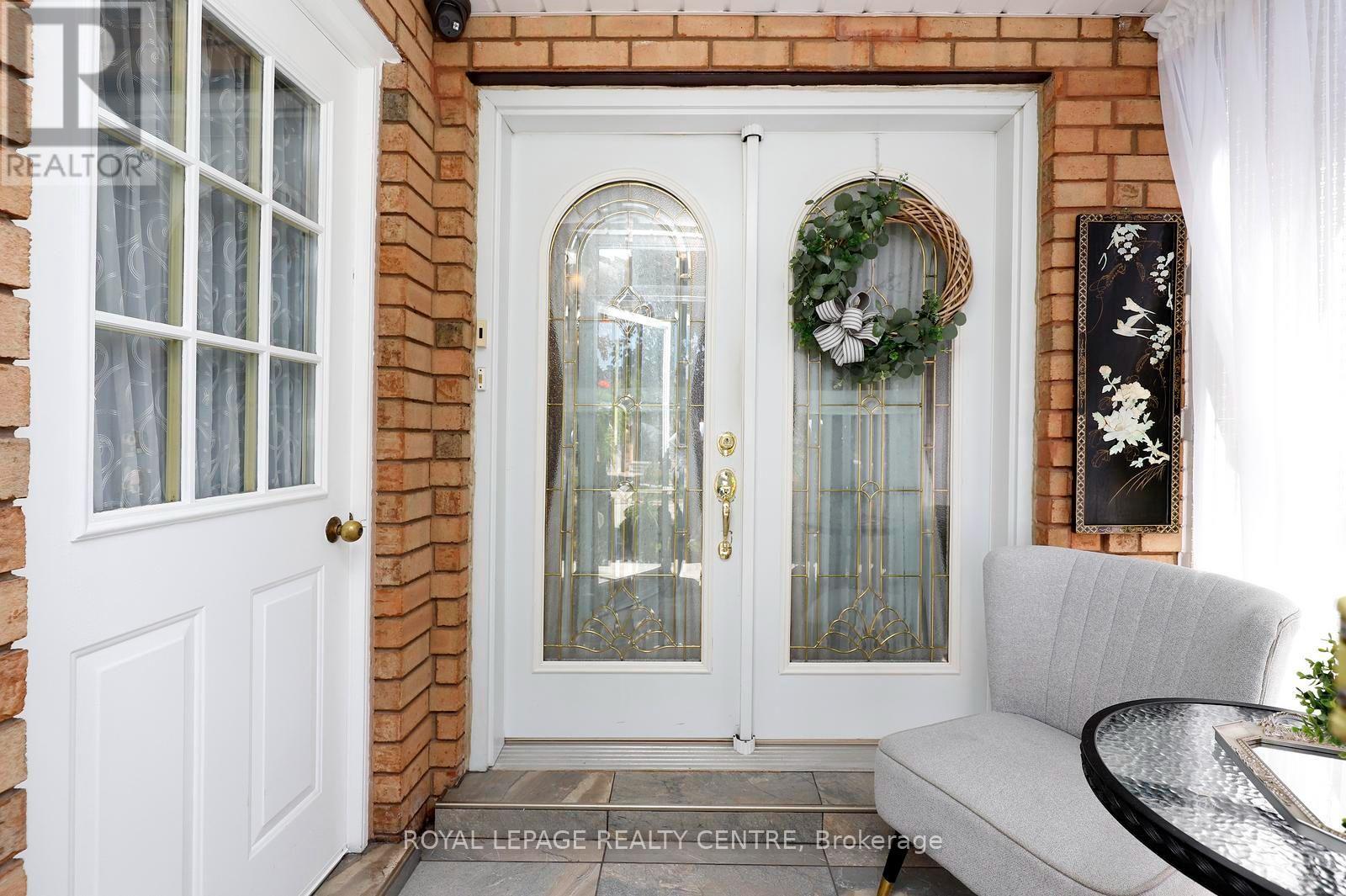690 ASHPRIOR AVENUE - 6