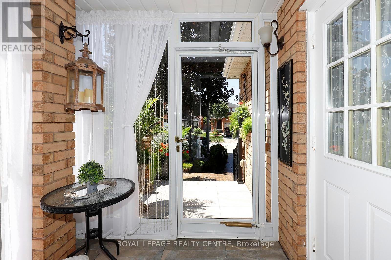 690 ASHPRIOR AVENUE - 7