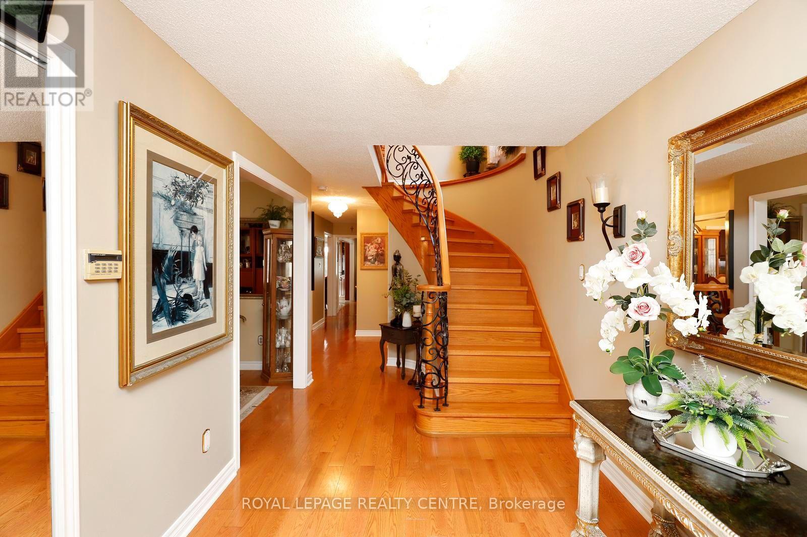 690 ASHPRIOR AVENUE - 9