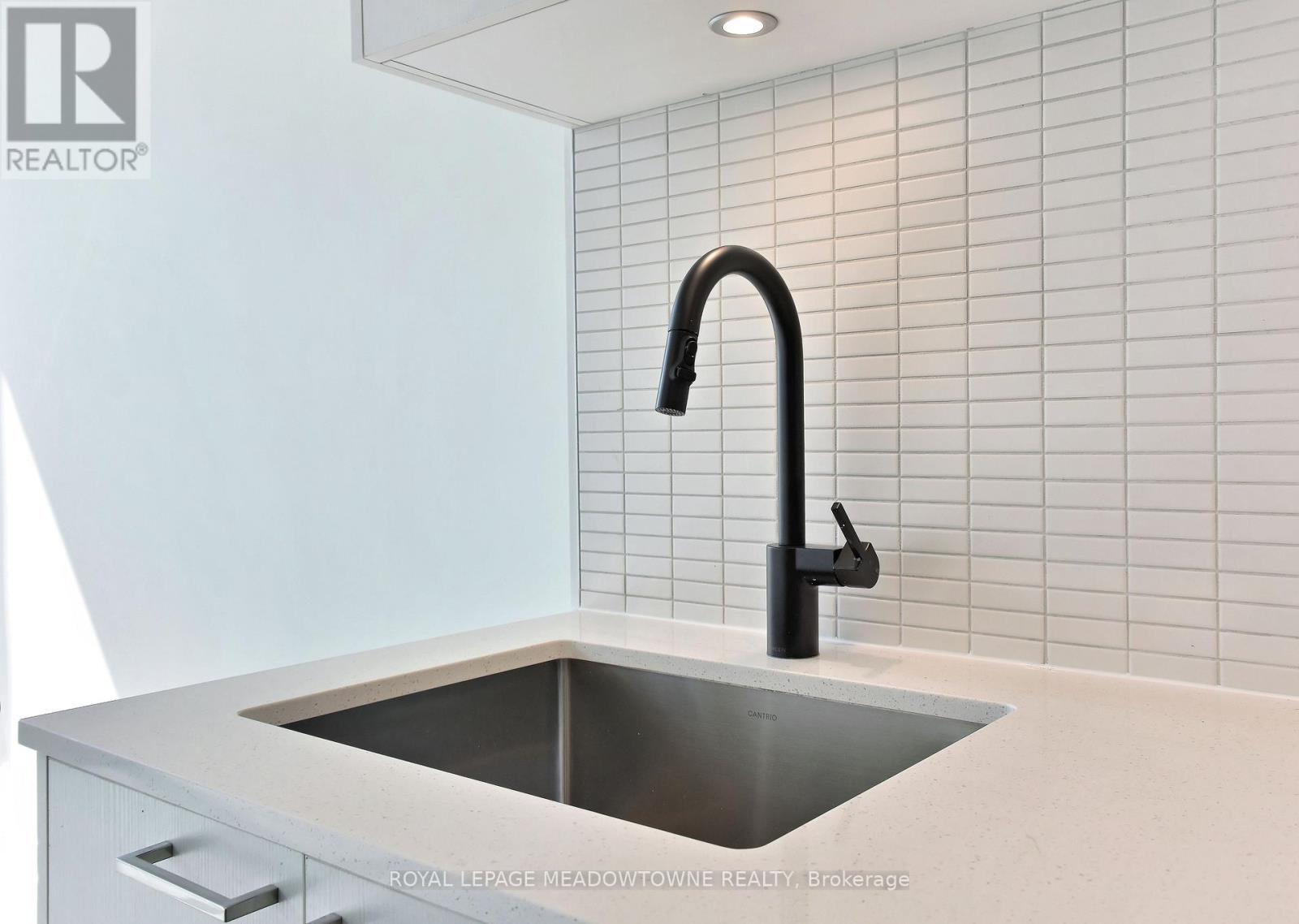 #712 1808 ST. CLAIR AVENUE W - Image 15