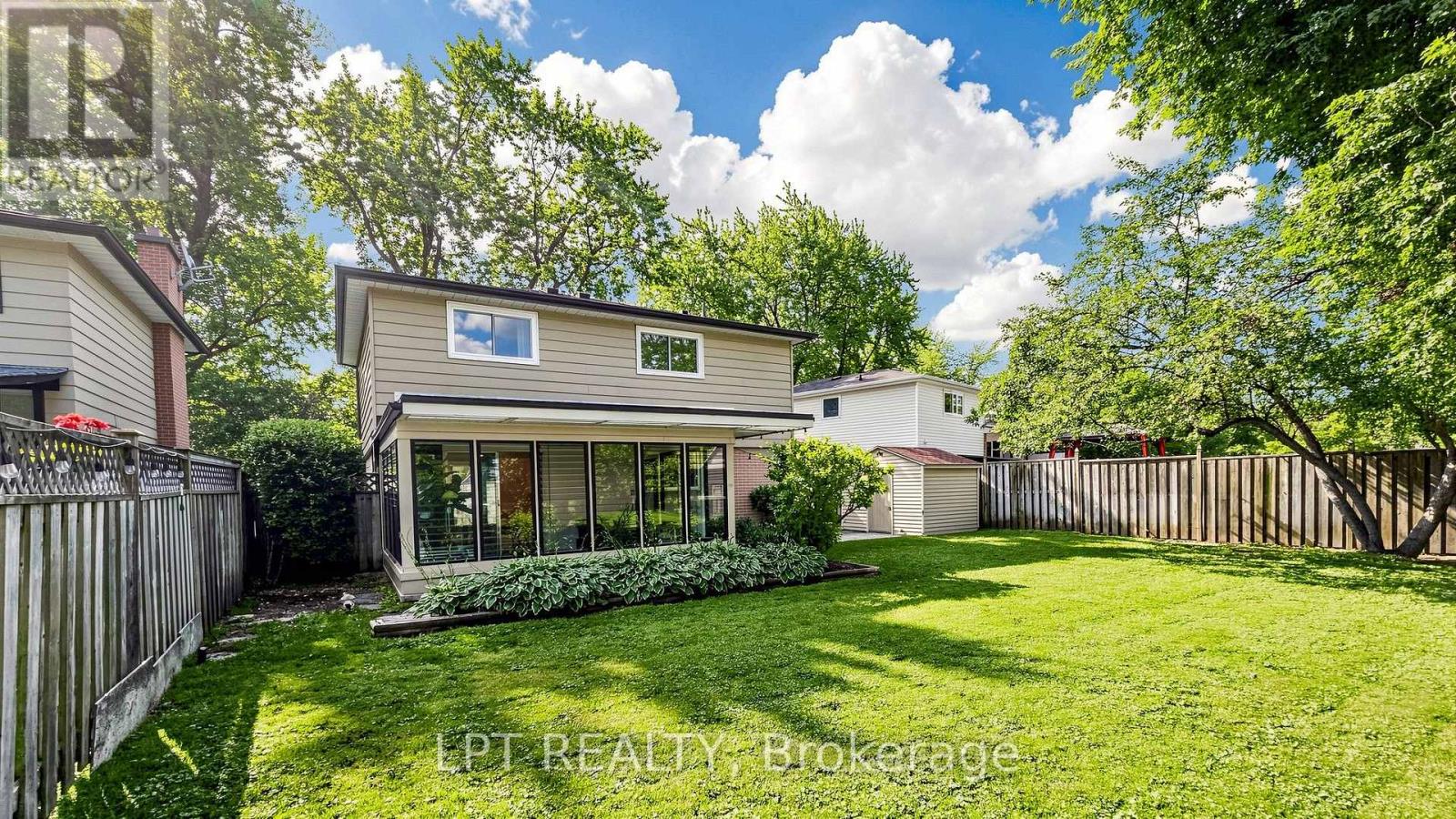 70 ROBERTS CRESCENT - Image 23