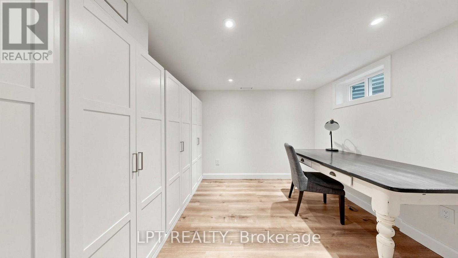 70 ROBERTS CRESCENT - Image 46