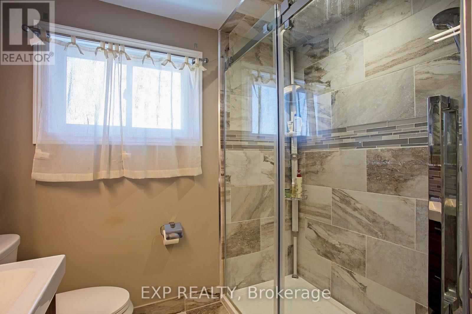 39 AINSWORTH STREET - Image 25