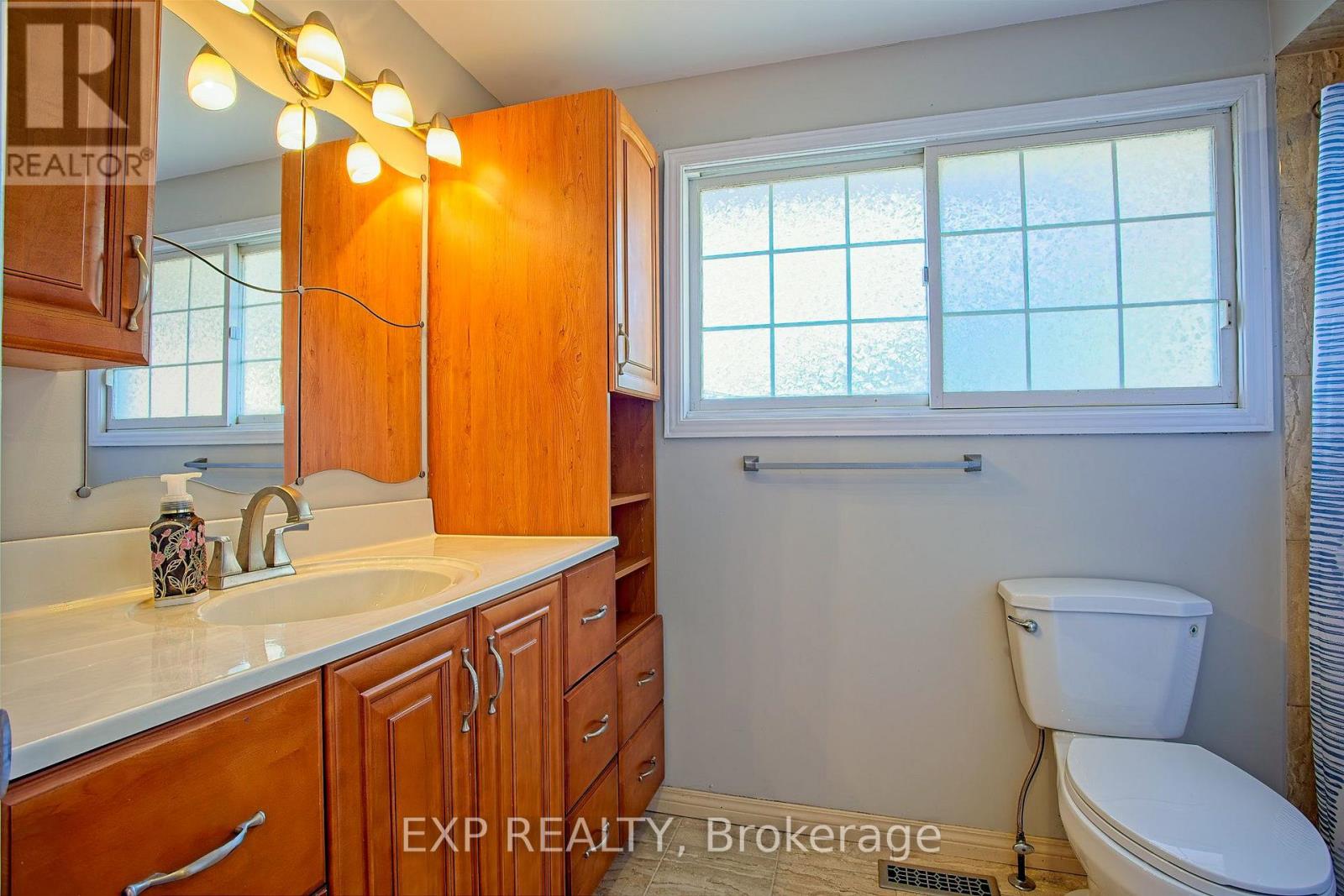 39 AINSWORTH STREET - Image 29