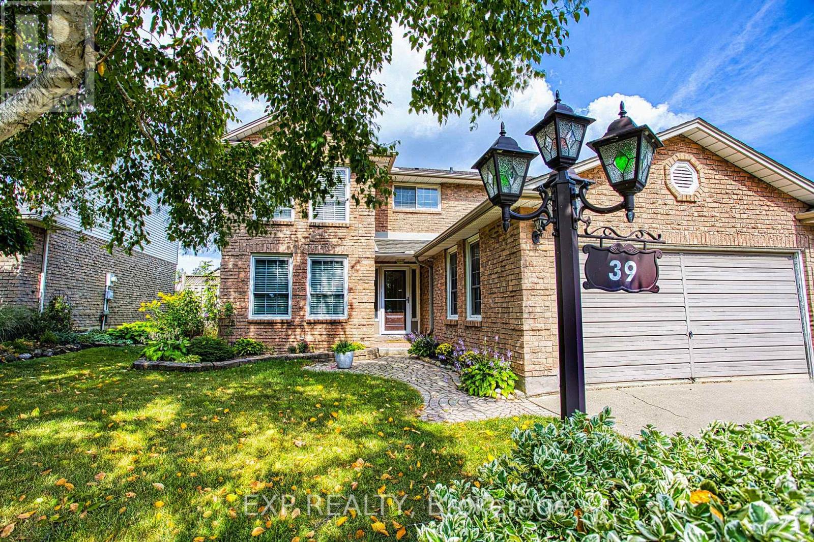39 AINSWORTH STREET - 3