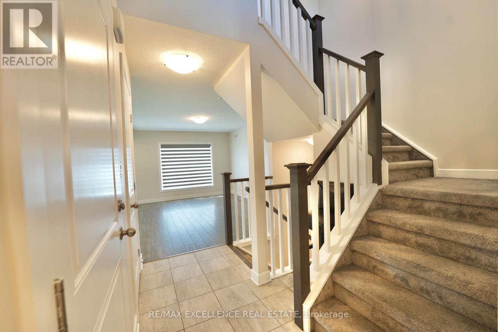 18 WEIR CRESCENT - 13